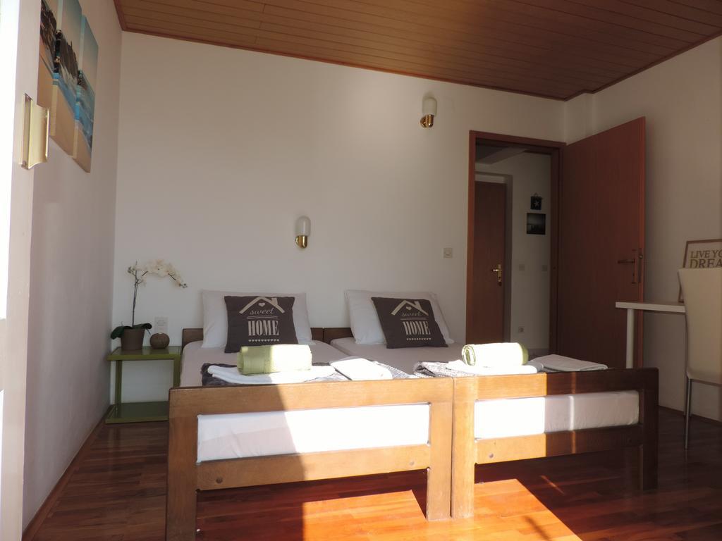 Apartment Vidas Novalja Exterior photo